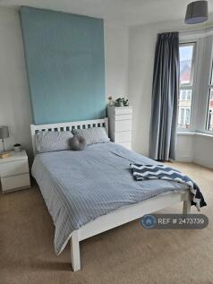 Large Front Bedroom