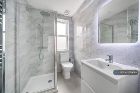 Second Ensuite Bathroom