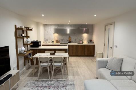 Living Room/Kitchen
