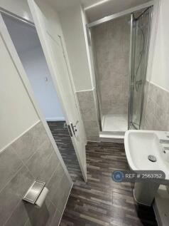 Bedroom 1 Ensuite