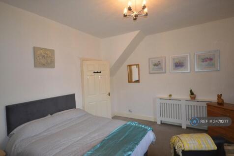 Large Living Area.  Recently Used As a Bedroom