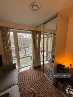Bedroom / Balcony