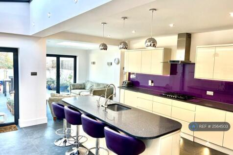 Open Plan Kitchen 
