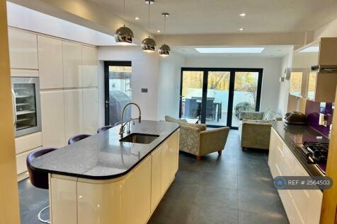 Open Plan Kitchen 