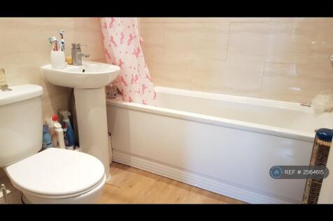 Large Bathroom Area With Shower &amp; Tub 