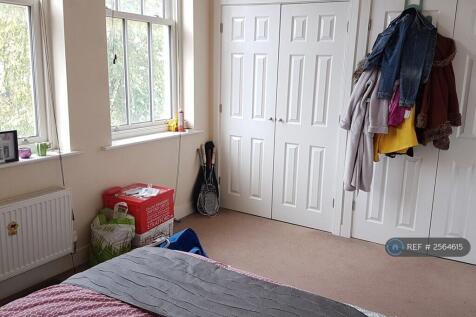 Room 1 Built In Wardrobes 