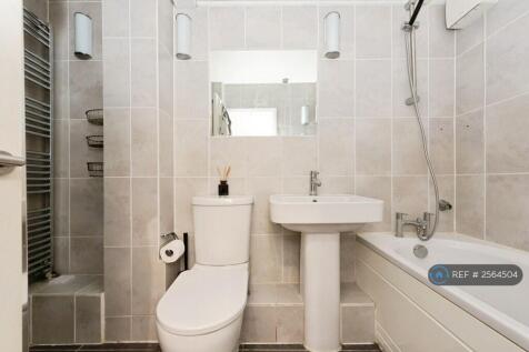 Bath/Shower Room