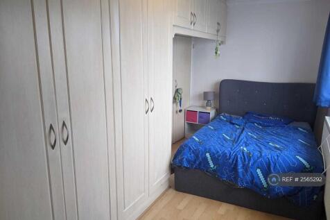 Smaller Bedroom 1