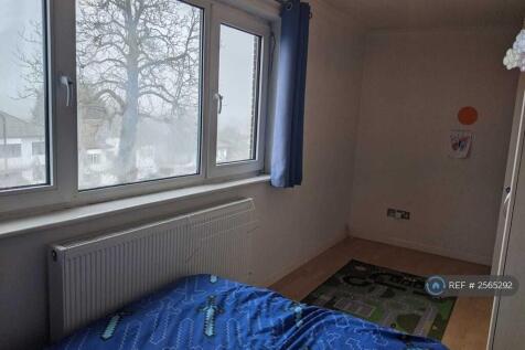 Smaller Bedroom 2