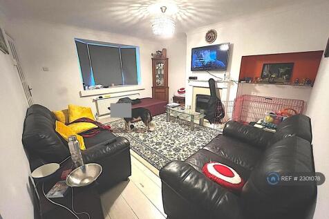 Living Room Picture 1