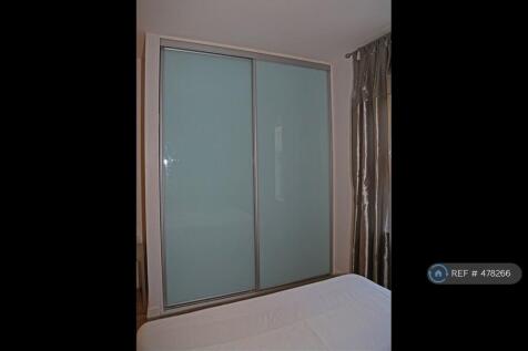 Bedroom Wardrobe 