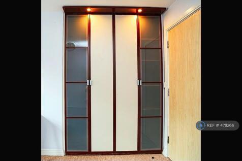 Wardrobe Bedroom 2