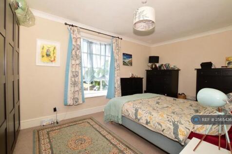 Bedroom 2 (£825)
