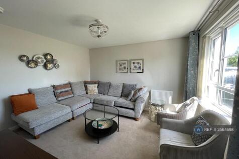 Lounge Pic 1