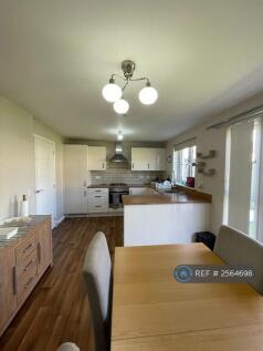 Kitchen Dining Pic 1