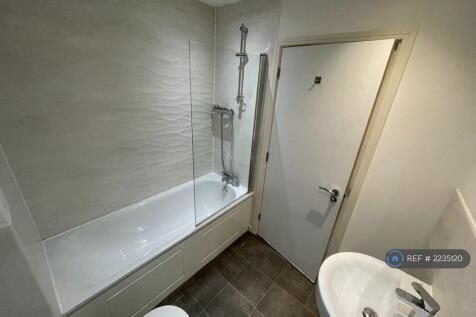 Bathroom Upstairs