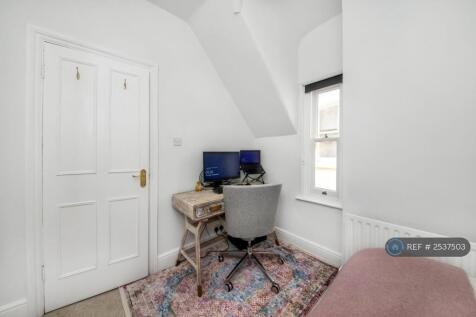 Smaller Bedroom