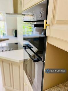 Oven