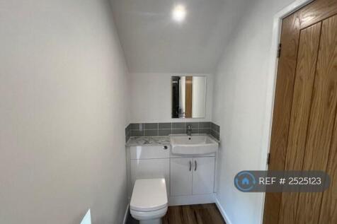 Ensuite To Bedroom 1