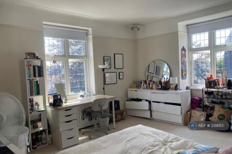 Bedroom 3 (Reception Room)