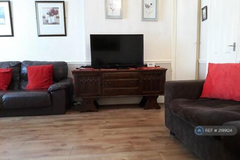 Lounge, 2 Large Couches, 39&#34;Freeviewhdtv