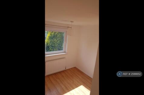 Rear Bedroom 2