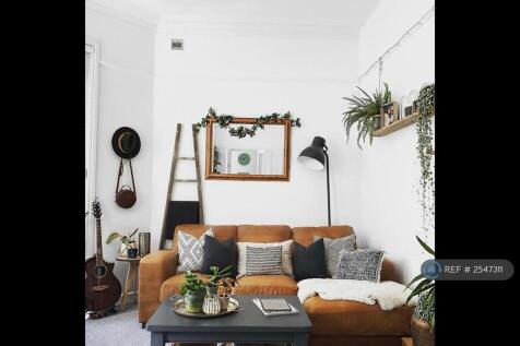 Living Room (Comes Unfurnished)