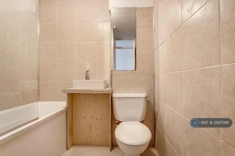 1st Floor Bathroom