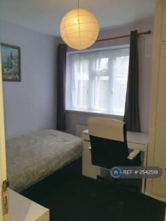 Comfortable Furnished Single Room