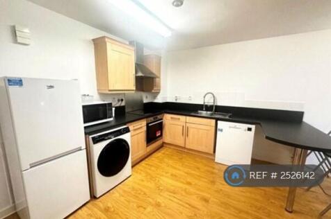 Fully Fitted Kitchen