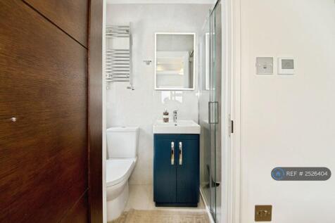 Ensuit Bath