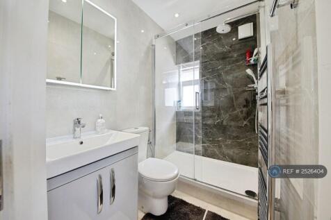 Main Bath Room