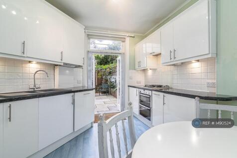 Eat-In Kitchen