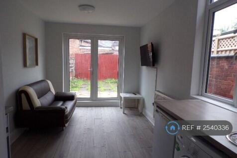 Gf Flat - Living Room / Kitchen