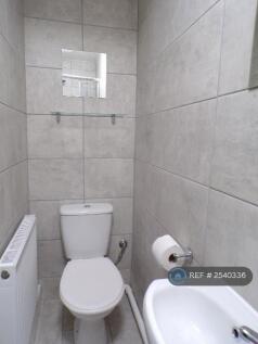 Gf Flat - Shower Room