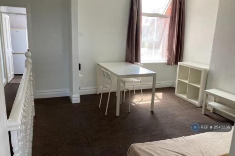1st Floor Flat