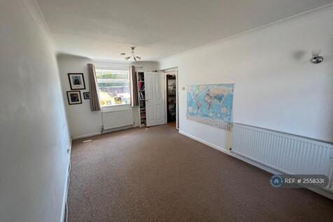 Family Room/Bedroom 5