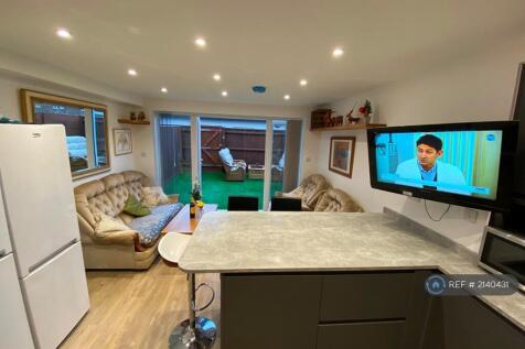 Open Plan Kitchen/Lounge