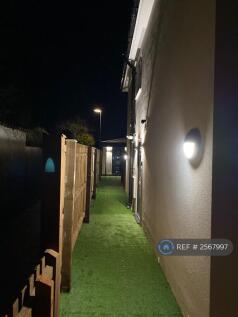 Side Alley