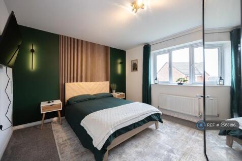 Room 2 &#61; £750pcm