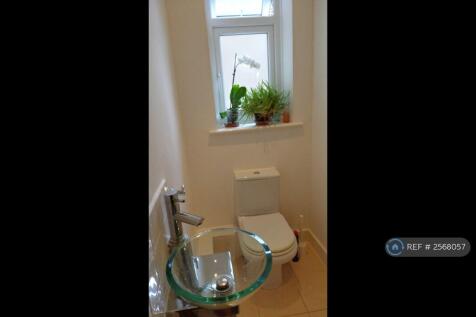 Toilet/ Cloak Room
