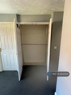 Inbuilt Storage Main Bedroom