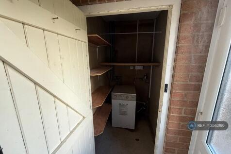 Porch Storage / Laundry Room / Larder