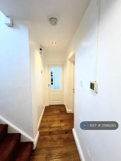 Hallway (1st Floor)