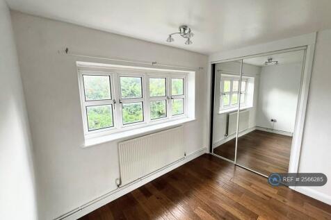 Bedroom 3 (Top Floor)