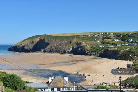 Mawgan Porth Beach