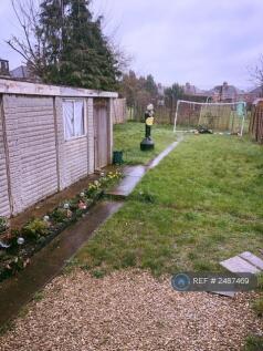 Large Back Garden And Garage