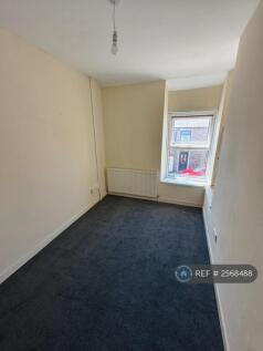 Double Bedroom (1)