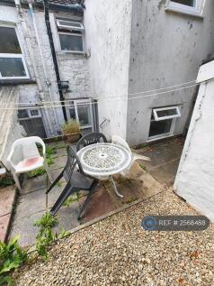 Shared Garden/Courtyard (2)
