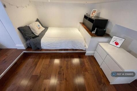 Mezzanine Sleeping Area (Not Full Standing Height)